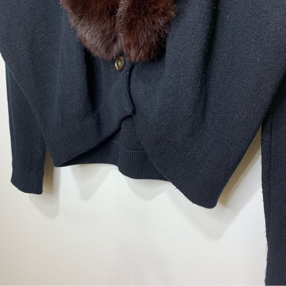 Black Real Fur Collar Cropped Knit Cardigan - Picture 7 of 12
